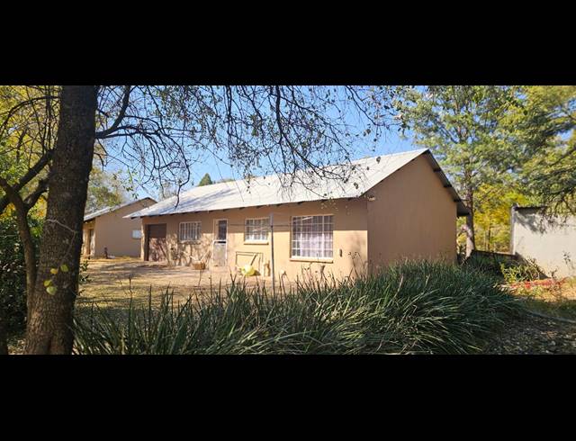 4.10HA SMALLHOLDING FOR SALE IN RENOSTERFONTEIN AH